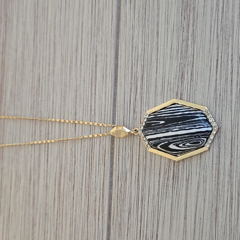Jessica Simpson Long Pendant Necklace